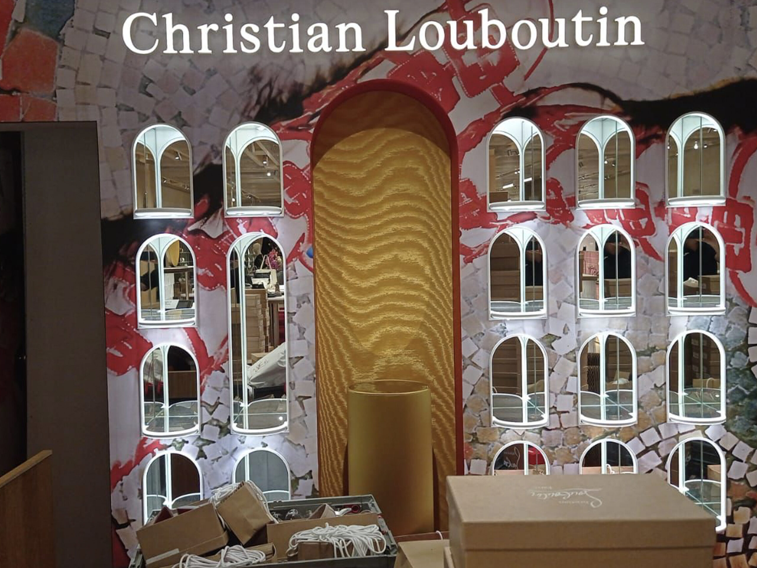 Christian Louboutin – Boutique